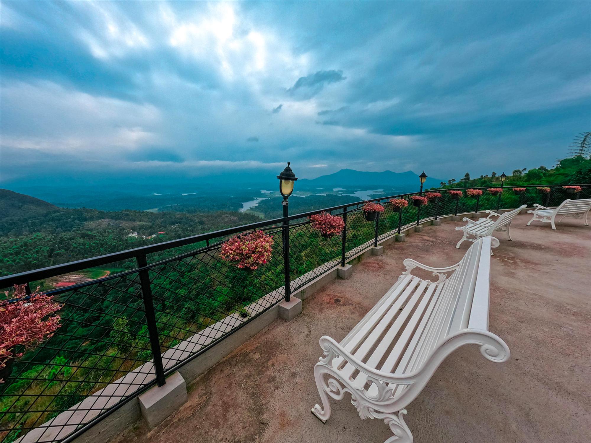 Explore, Experience & Express the elegance of ” Mount Xanadu “